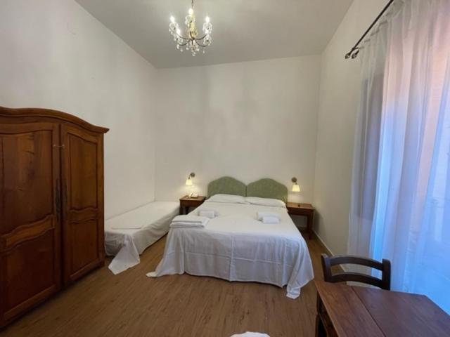 Hotel Caffe Verdi - 24 Hours Reception Пиза Екстериор снимка